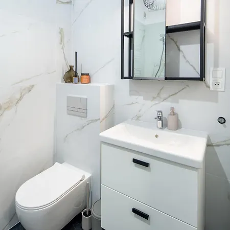 Wawelove Pilsudskiego - 3 Bedroom Apt. With Balcony And Free Parking! *