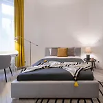 Wawelove Pilsudskiego - 3 Bedroom Apt. With Balcony And Free Parking!