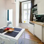 Wawelove Pilsudskiego - 3 Bedroom Apt. With Balcony And Free Parking! Apartment *