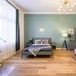 Apartment Wawelove Pilsudskiego - 3 Bedroom Apt. With Balcony And Free Parking! Krakau
