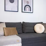 Apartment Wawelove Pilsudskiego - 3 Bedroom Apt. With Balcony And Free Parking!