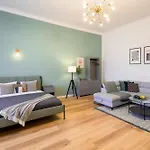 Wawelove Pilsudskiego - 3 Bedroom Apt. With Balcony And Free Parking!