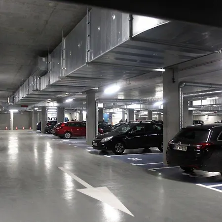 Lejlighed Wawelove Pilsudskiego - 3 Bedroom Apt. With Balcony And Free Parking!