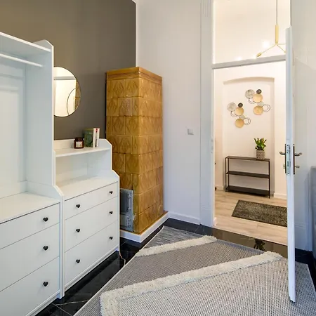 アパート Wawelove Pilsudskiego - 3 Bedroom Apt. With Balcony And Free Parking! *
