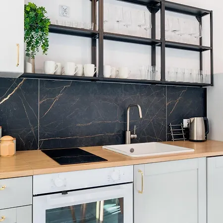 Lejlighed Wawelove Pilsudskiego - 3 Bedroom Apt. With Balcony And Free Parking! Kraków