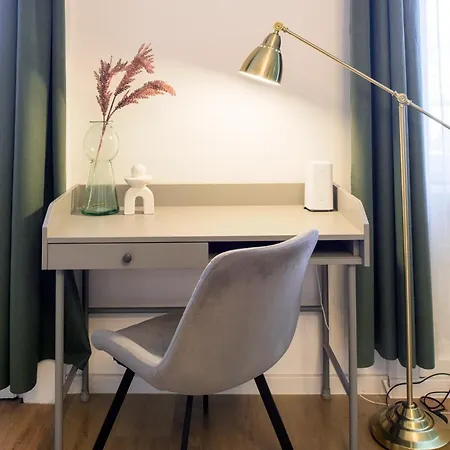 Lejlighed Wawelove Pilsudskiego - 3 Bedroom Apt. With Balcony And Free Parking! Kraków