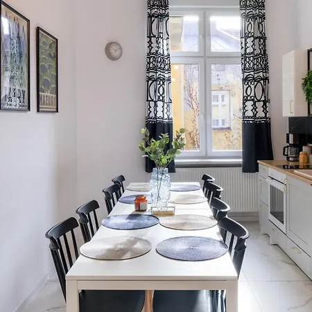 Wawelove Pilsudskiego - 3 Bedroom Apt. With Balcony And Free Parking! *