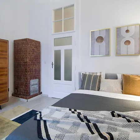 Lejlighed Wawelove Pilsudskiego - 3 Bedroom Apt. With Balcony And Free Parking! *