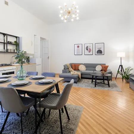 Lejlighed Wawelove Pilsudskiego - 3 Bedroom Apt. With Balcony And Free Parking! *