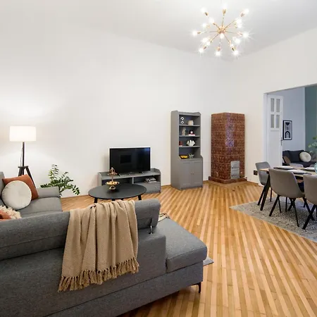 Wawelove Pilsudskiego - 3 Bedroom Apt. With Balcony And Free Parking!