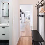 Wawelove Pilsudskiego - 3 Bedroom Apt. With Balcony And Free Parking!