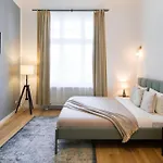 Appartamento Wawelove Pilsudskiego - 3 Bedroom Apt. With Balcony And Free Parking!