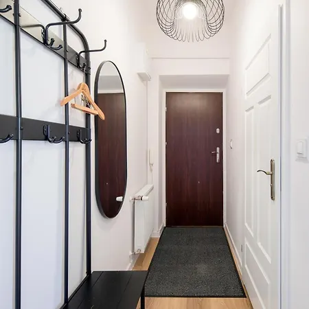 Wawelove Pilsudskiego - 3 Bedroom Apt. With Balcony And Free Parking! * Krakov