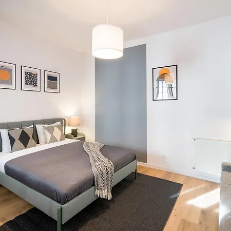 Wawelove Pilsudskiego - 3 Bedroom Apt. With Balcony And Free Parking! Appartamento