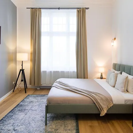Apartmán Wawelove Pilsudskiego - 3 Bedroom Apt. With Balcony And Free Parking!