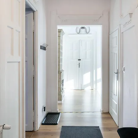 Apartmán Wawelove Pilsudskiego - 3 Bedroom Apt. With Balcony And Free Parking! *