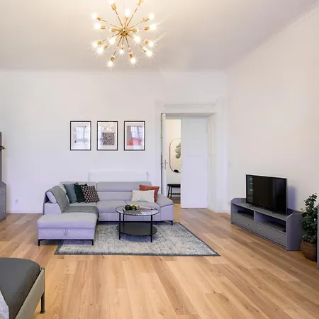 Wawelove Pilsudskiego - 3 Bedroom Apt. With Balcony And Free Parking! * קרקוב